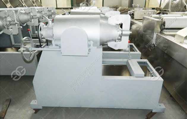 Puffed food making machine